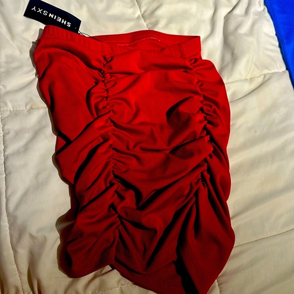 Sexy scrunched skirt - Picture 1 of 3